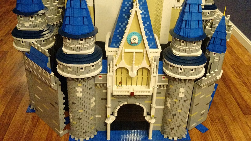 LEGO-Cinderella-Castle-Featured-06052015