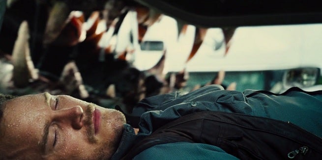 jurassic-world-i-rex-teeth-2