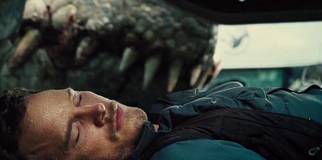 jurassic-world-i-rex-teeth